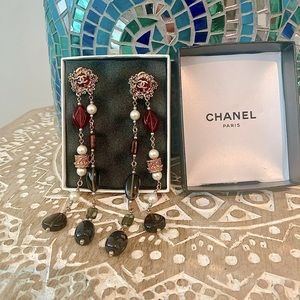 CHANEL earrings authentic ❤️CHANEL❤️